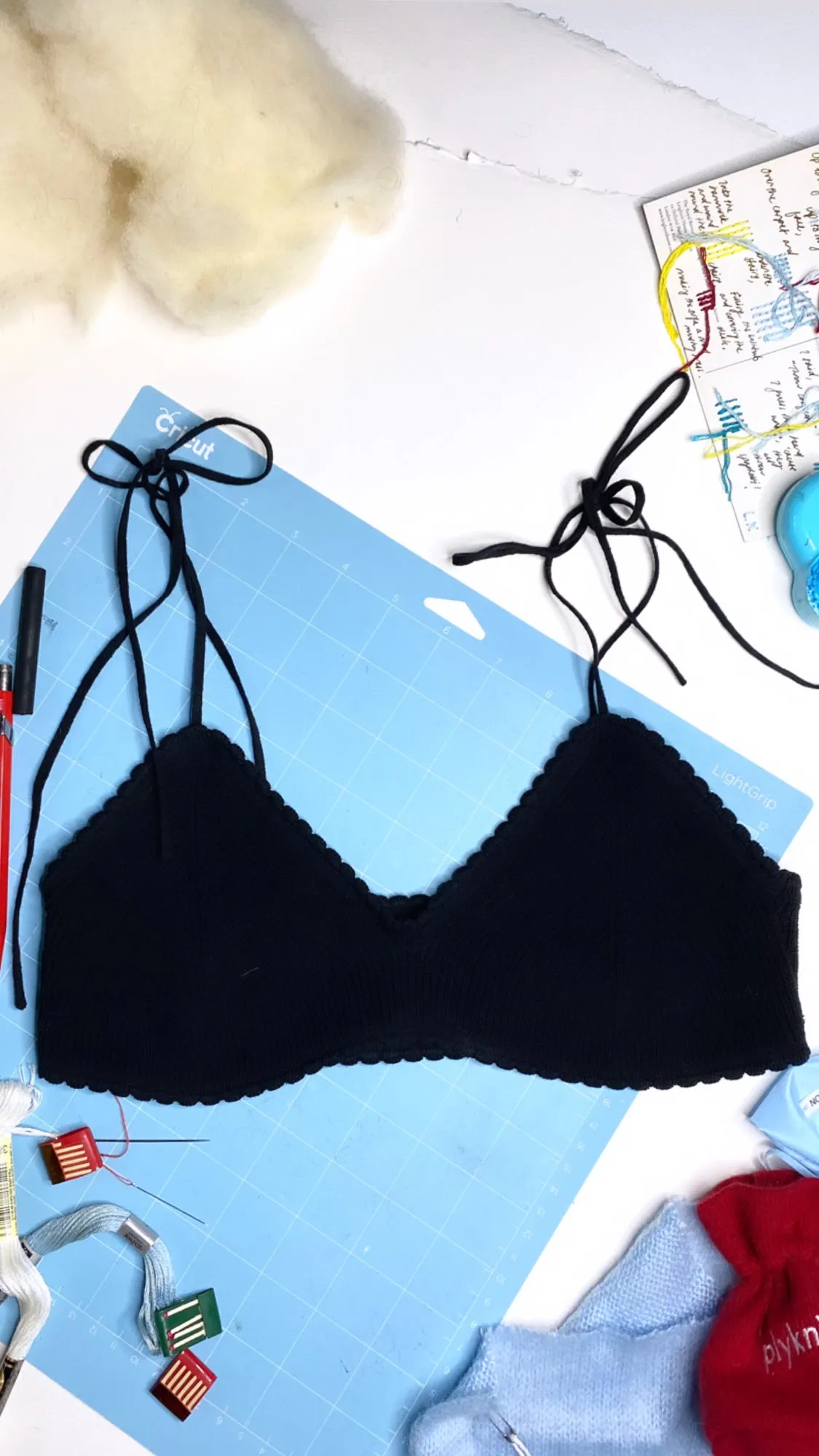 JENNY SCALLOPED BRALETTE IN SUPERBLACK