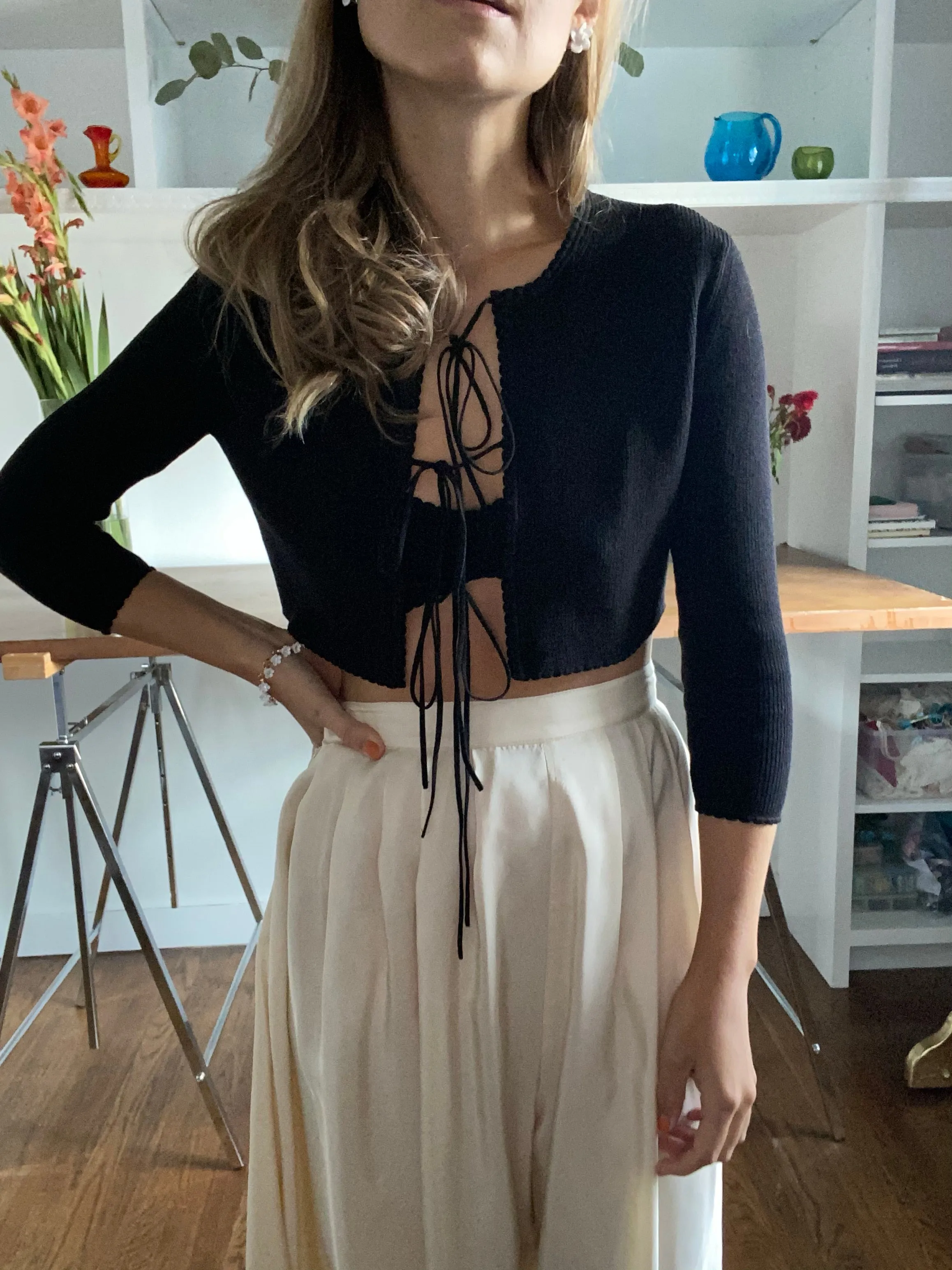 JENNY SCALLOPED CARDIGAN IN SUPERBLACK
