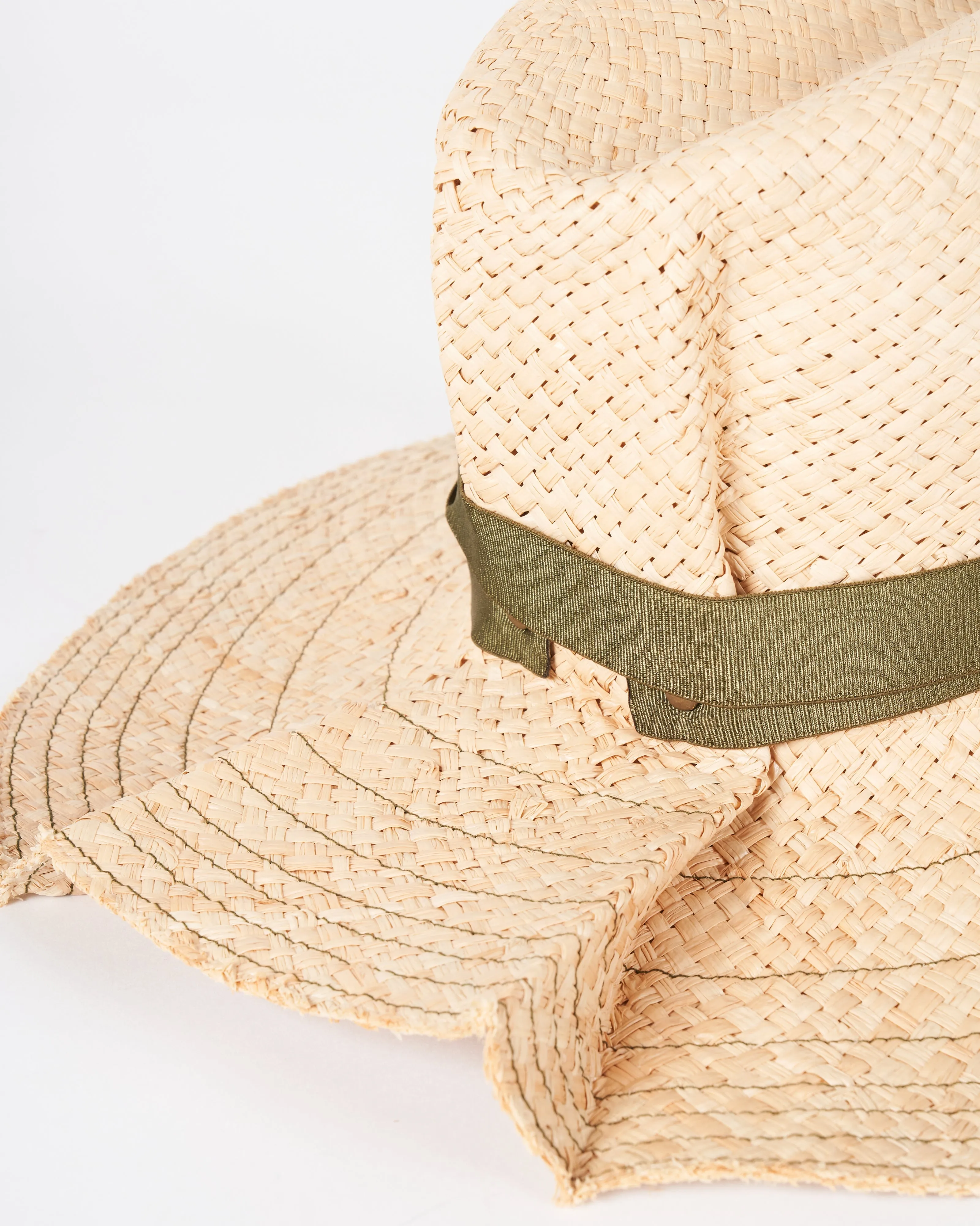 snap first aid hat - straw natural / olive