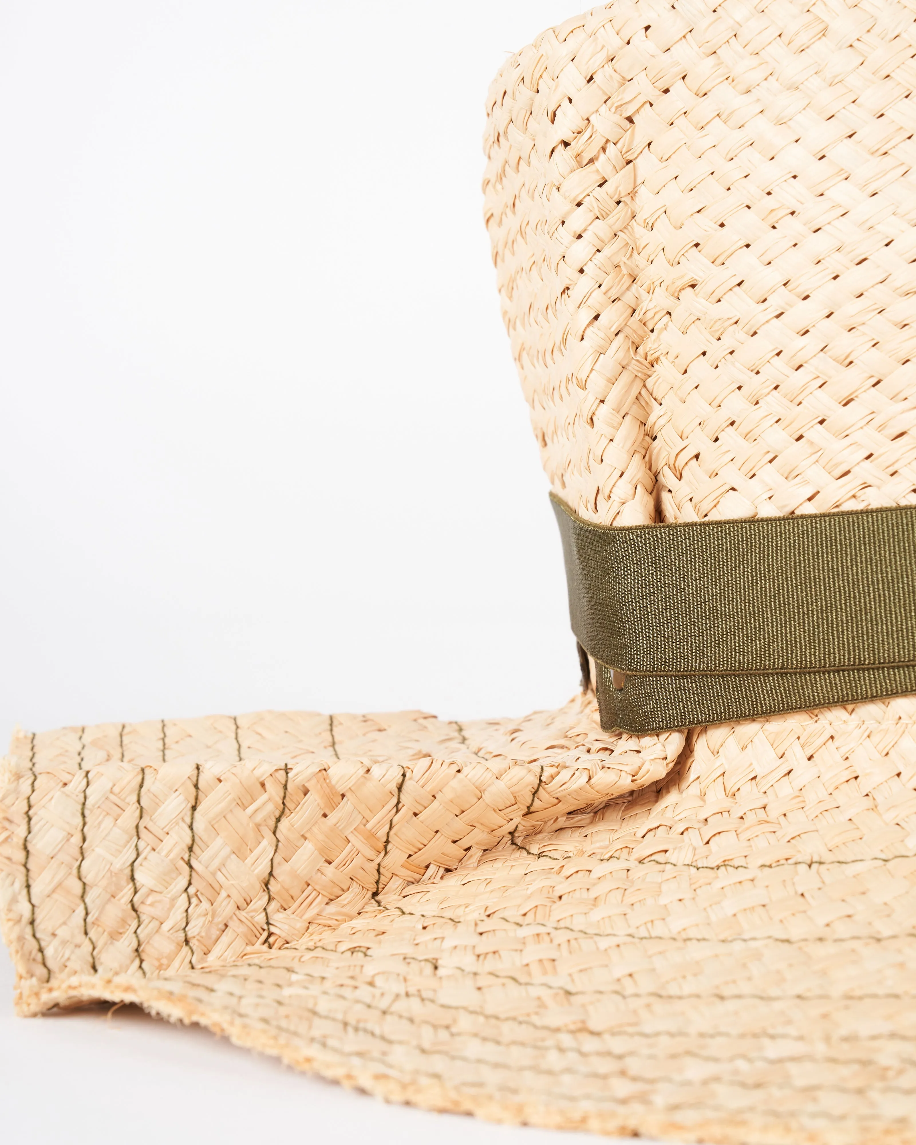 snap first aid hat - straw natural / olive