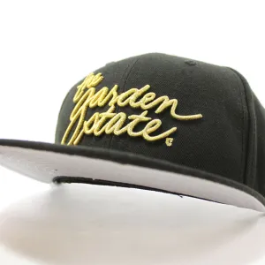 The Garden State Script New Era 59FIFTY Fitted Hat (BLACK GOLD GRAY UNDER BRIM)