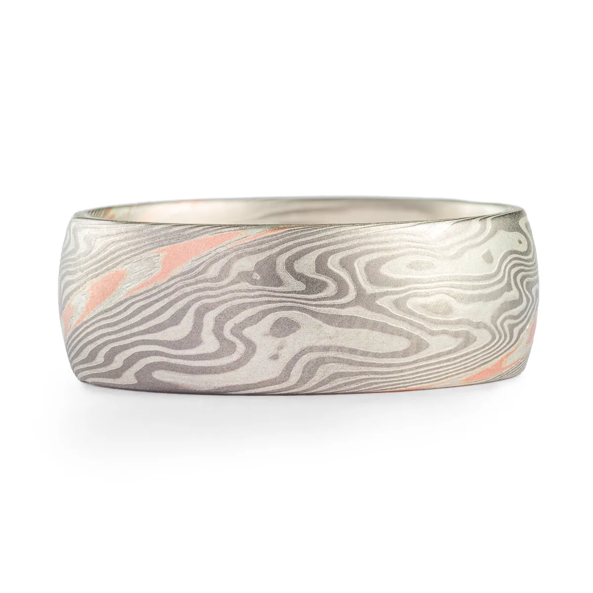 Unique Twist Ring with Patterned Stratum